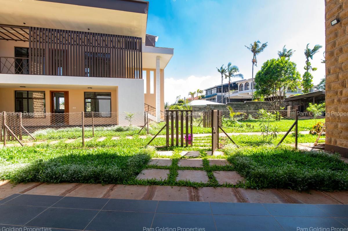 2 Bed House at Ridgeways Road - 15