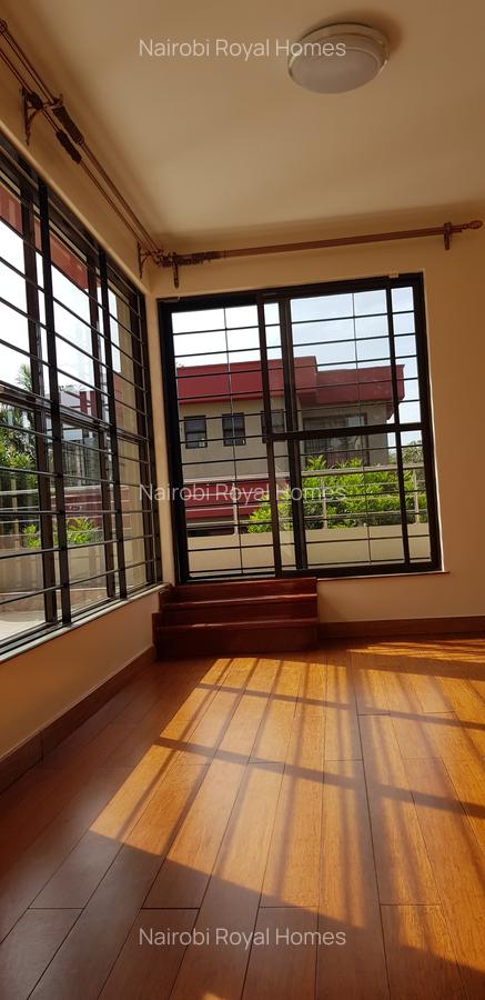 5 Bed Townhouse with En Suite at Convent Drive - 3