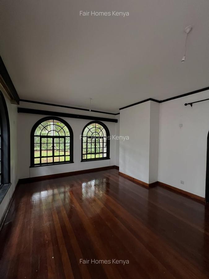 4 Bed Townhouse with En Suite at Riverside Drive - 6