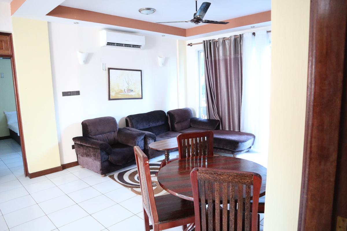 Serviced 2 Bed Apartment with En Suite in Nyali Area - 9