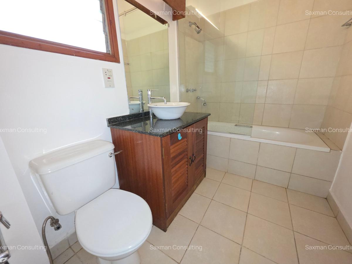 4 Bed House with Garden in Spring Valley - 4