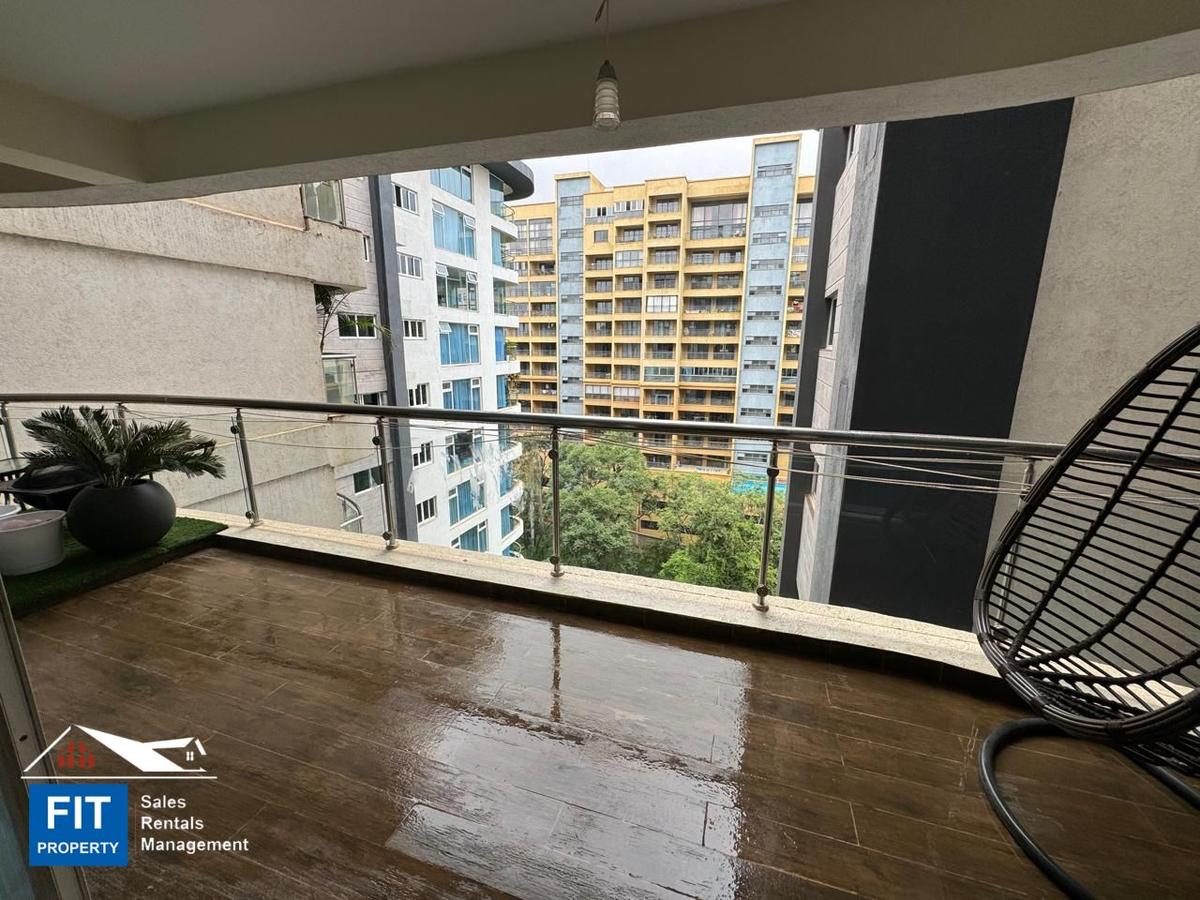 3 Bed Apartment with En Suite at Riverside Drive - 11