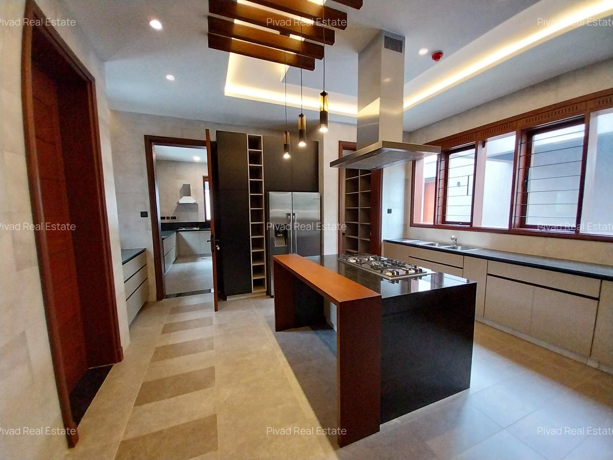 4 Bed House with En Suite in Runda - 7