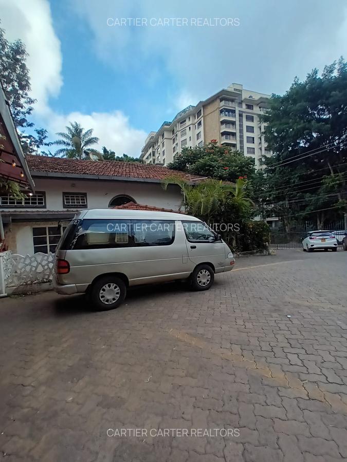 Commercial Property with Parking in Kilimani - 4