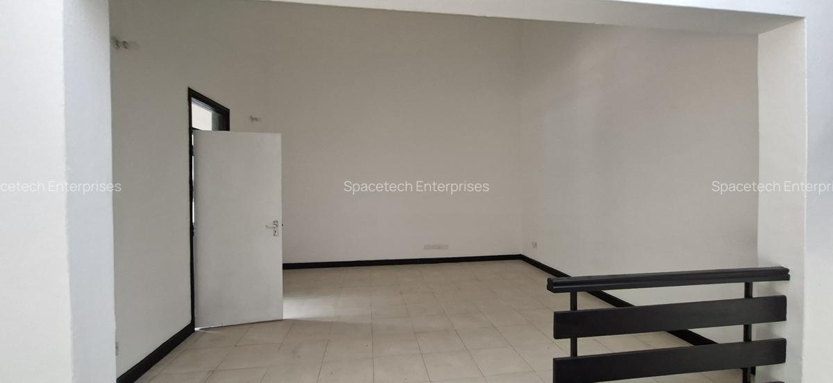 4 Bed Townhouse with En Suite in Lavington - 19