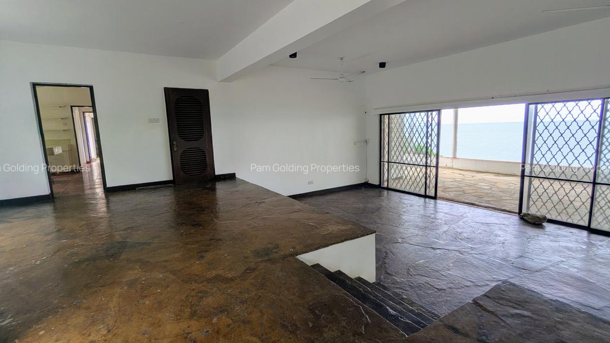 3 Bed House with En Suite at Greenwood - 7