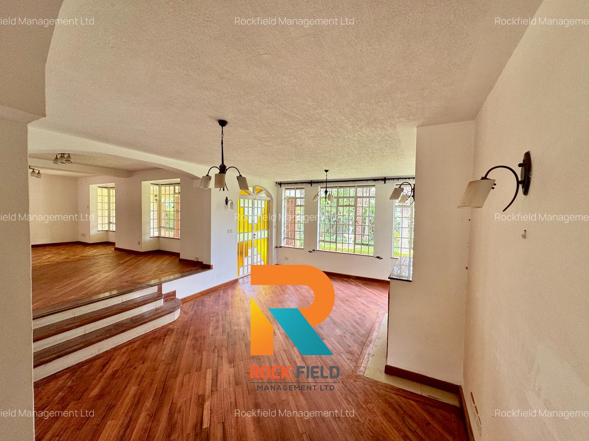 4 Bed Townhouse with En Suite in Gigiri - 4