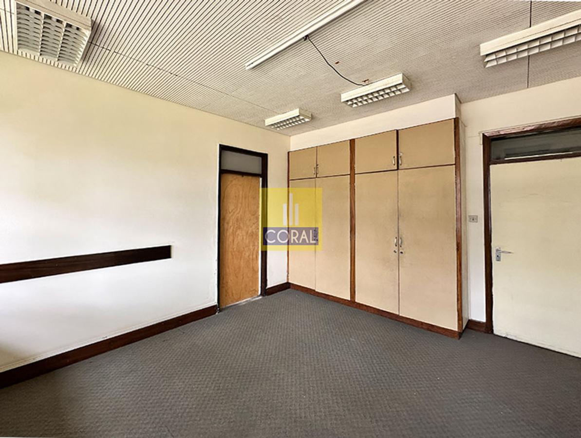 Office in Industrial Area - 15