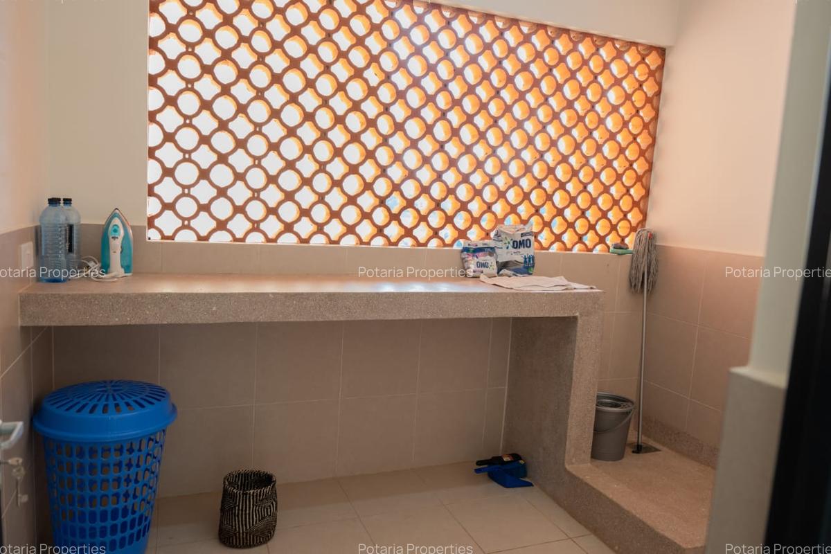 Serviced 2 Bed Apartment with En Suite in Westlands Area - 6