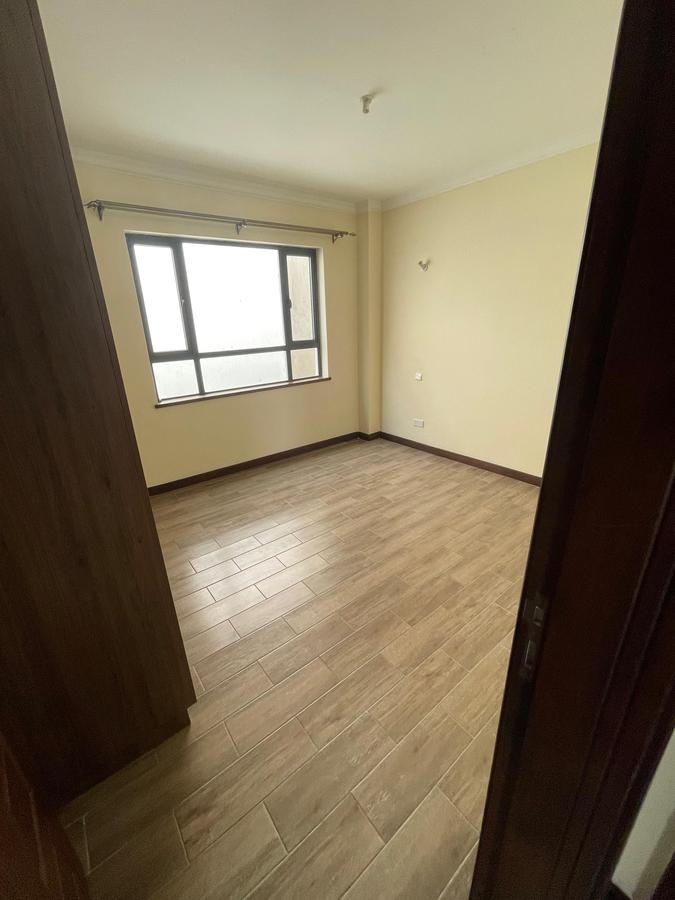 3 Bed Apartment with En Suite at Off City Park Drive - 12