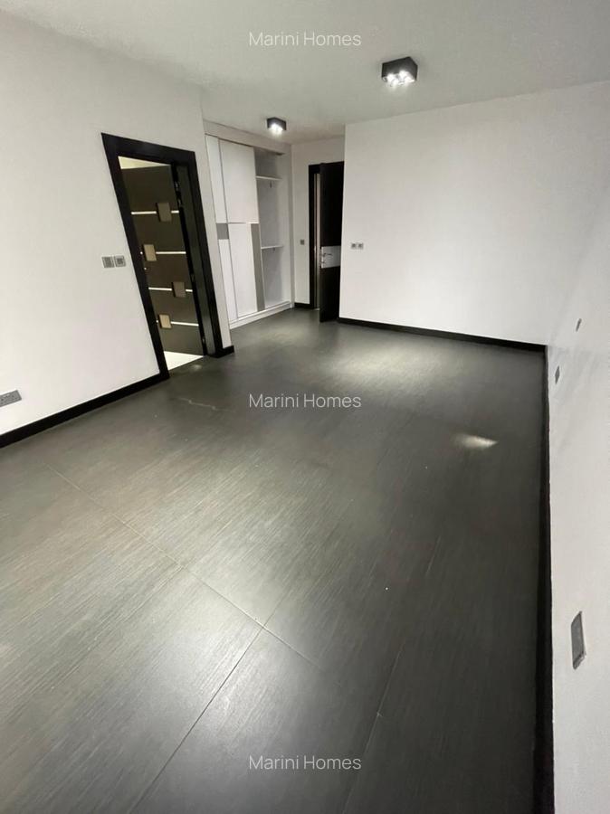 3 Bed Apartment with En Suite in Riverside - 18