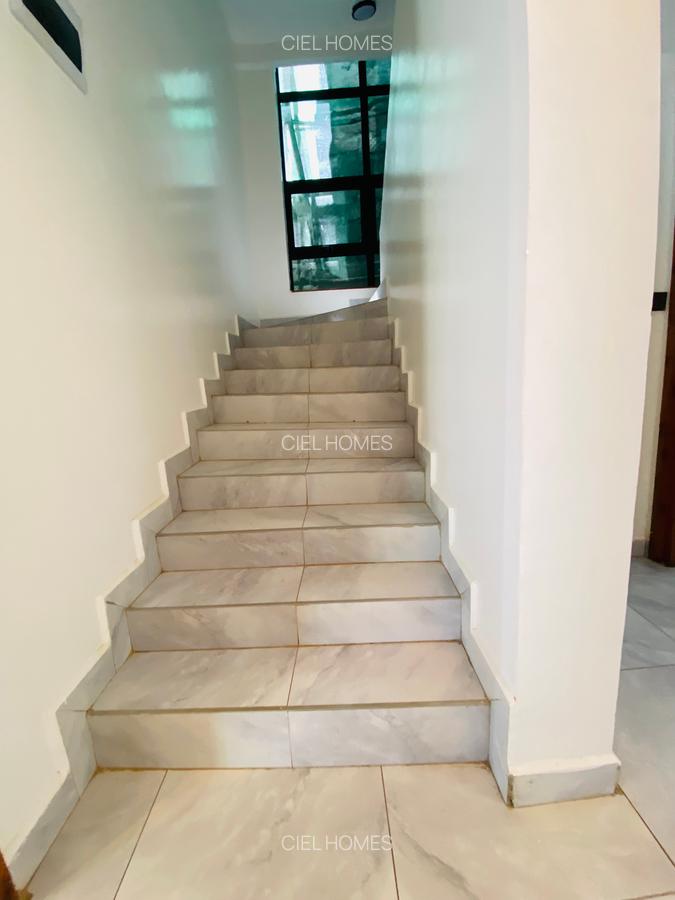 4 Bed Villa with En Suite at Eastern Bypass - 12