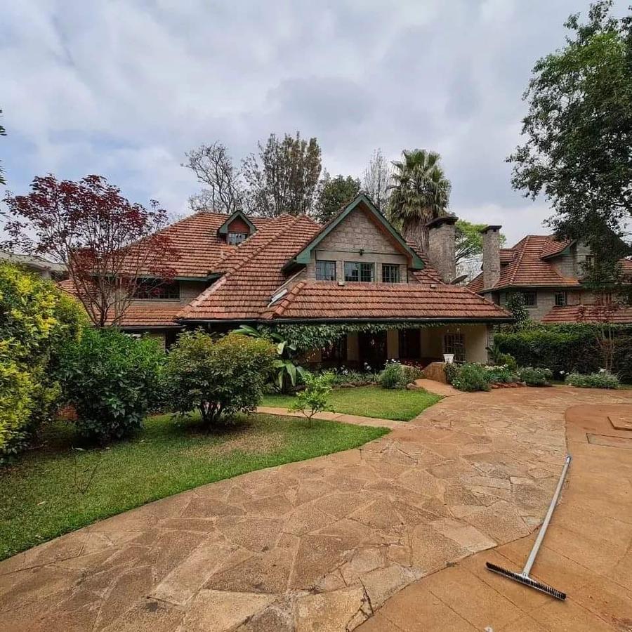 5 Bed Townhouse with En Suite at Lavington - 20