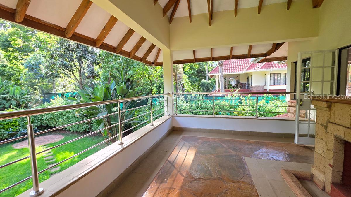 5 Bed Townhouse with En Suite at Rossylin Lone Tree - 10