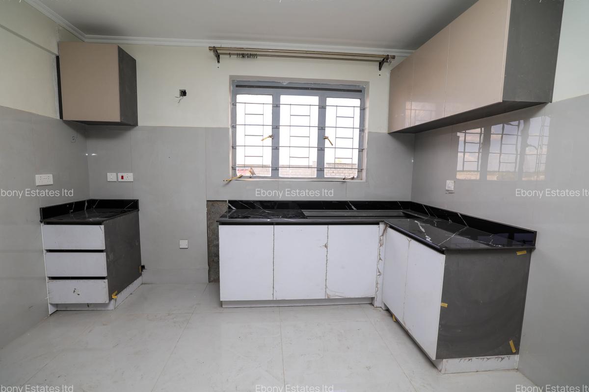 3 Bed Apartment with En Suite in Kitengela - 12