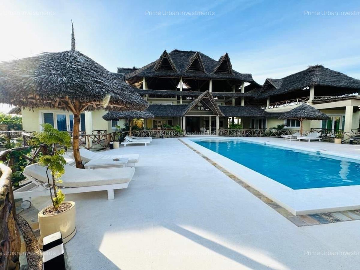 8 Bed House with En Suite in Watamu - 3