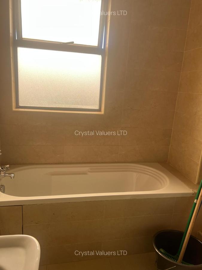 3 Bed Apartment with En Suite in Lavington - 7