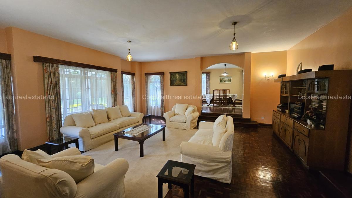 5 Bed House with En Suite in Runda - 3