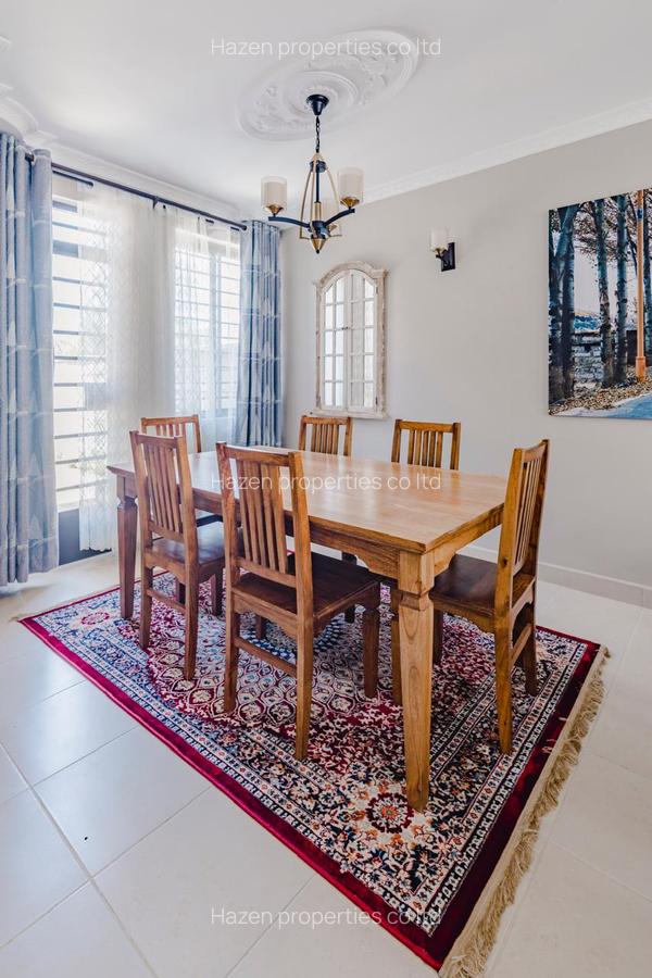 5 Bed Townhouse with En Suite at - 14