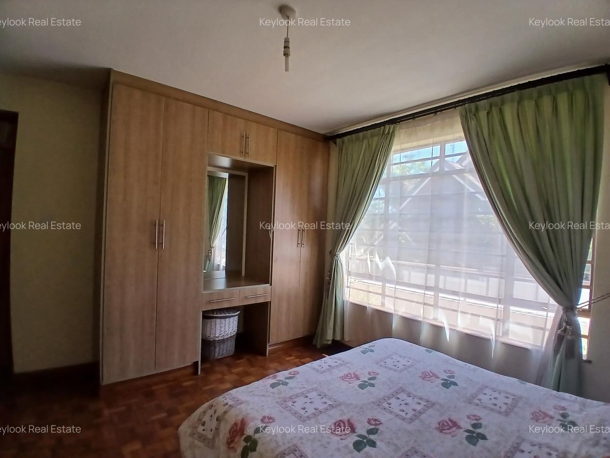 5 Bed Townhouse with En Suite at Lavington - 10