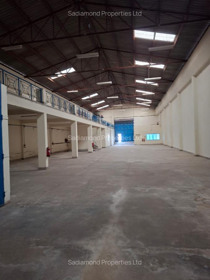 10,000 ft² Warehouse with Parking in Embakasi - 14