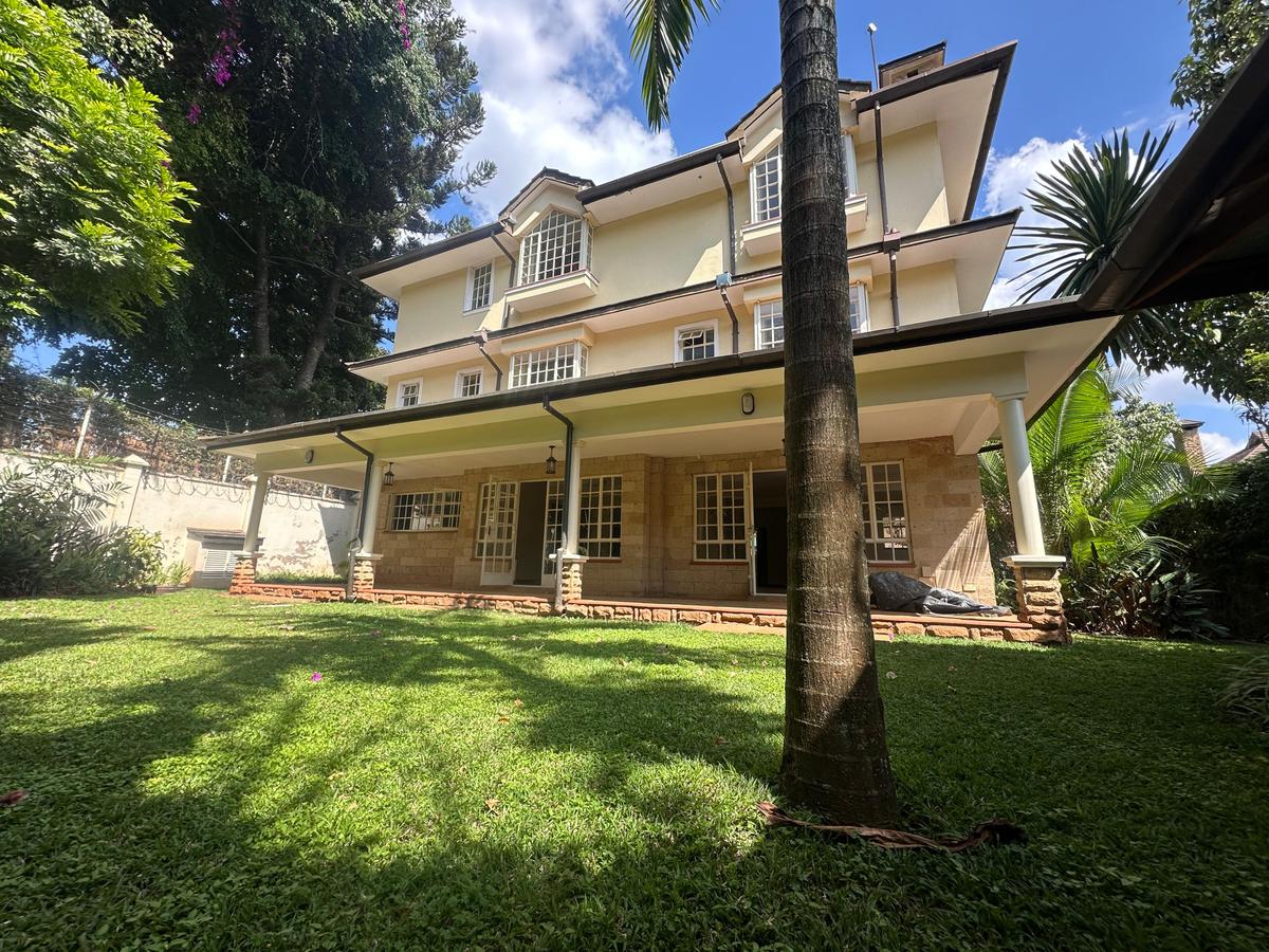 5 Bed Apartment with En Suite at Lavington - 1