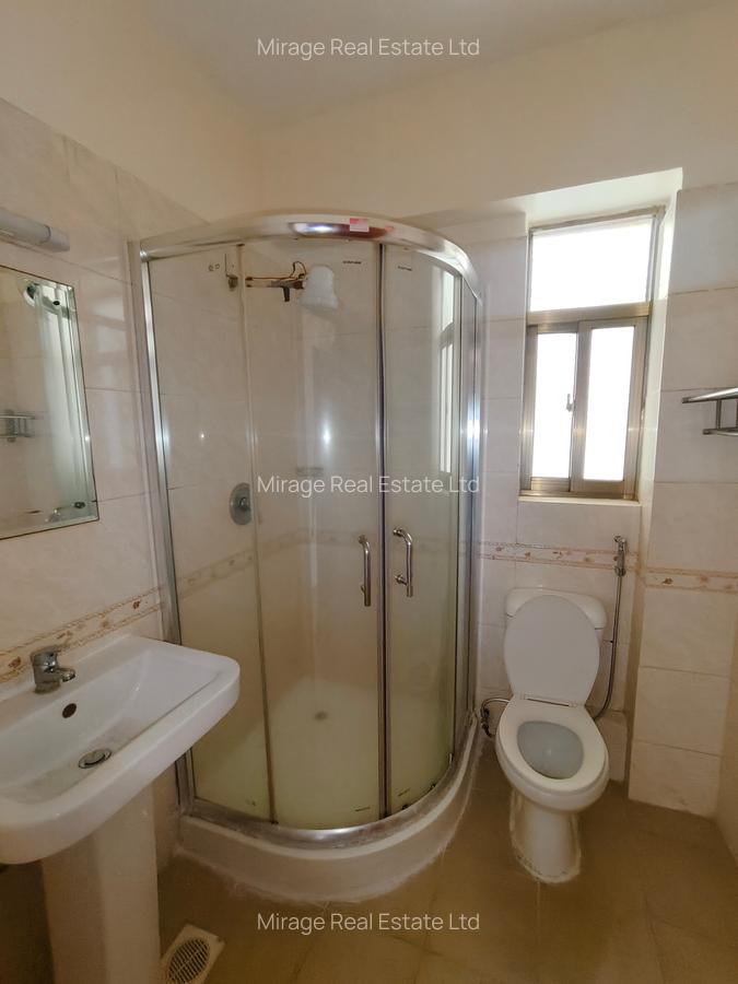 4 Bed Apartment with En Suite in Kilimani - 12