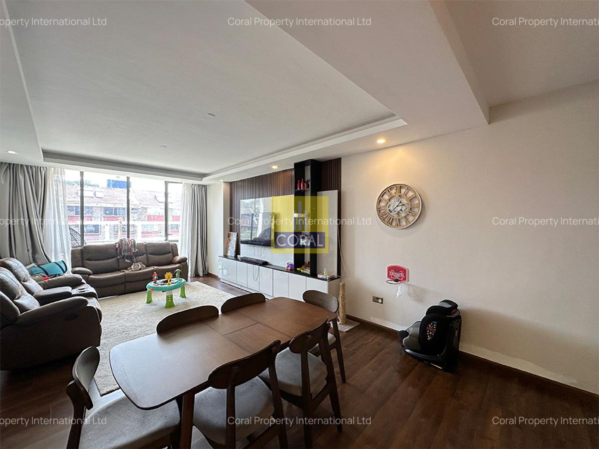 3 Bed Apartment in Brookside - 1