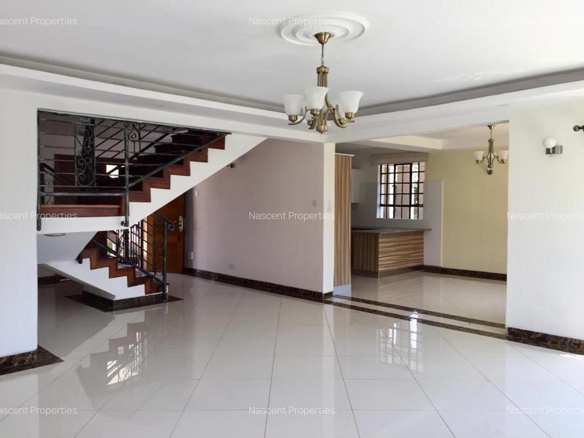 5 Bed Townhouse with En Suite in Kitisuru - 10