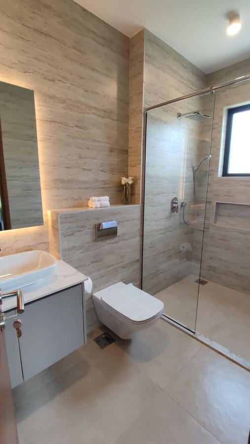 3 Bed Apartment with En Suite in Riverside - 11