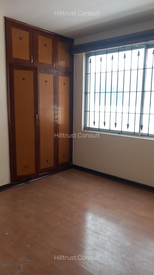 3 Bed Apartment with En Suite in Kileleshwa - 4