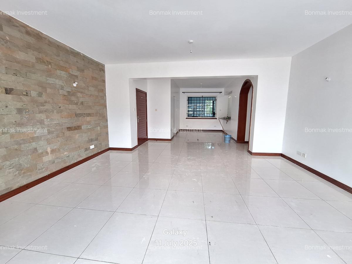 4 Bed Apartment with En Suite at Raphta Road - 18