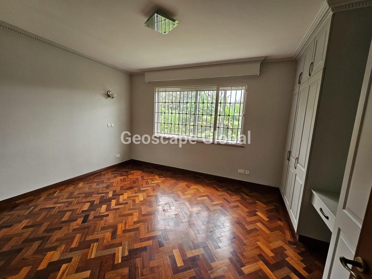 3 Bed House with En Suite in Runda - 11