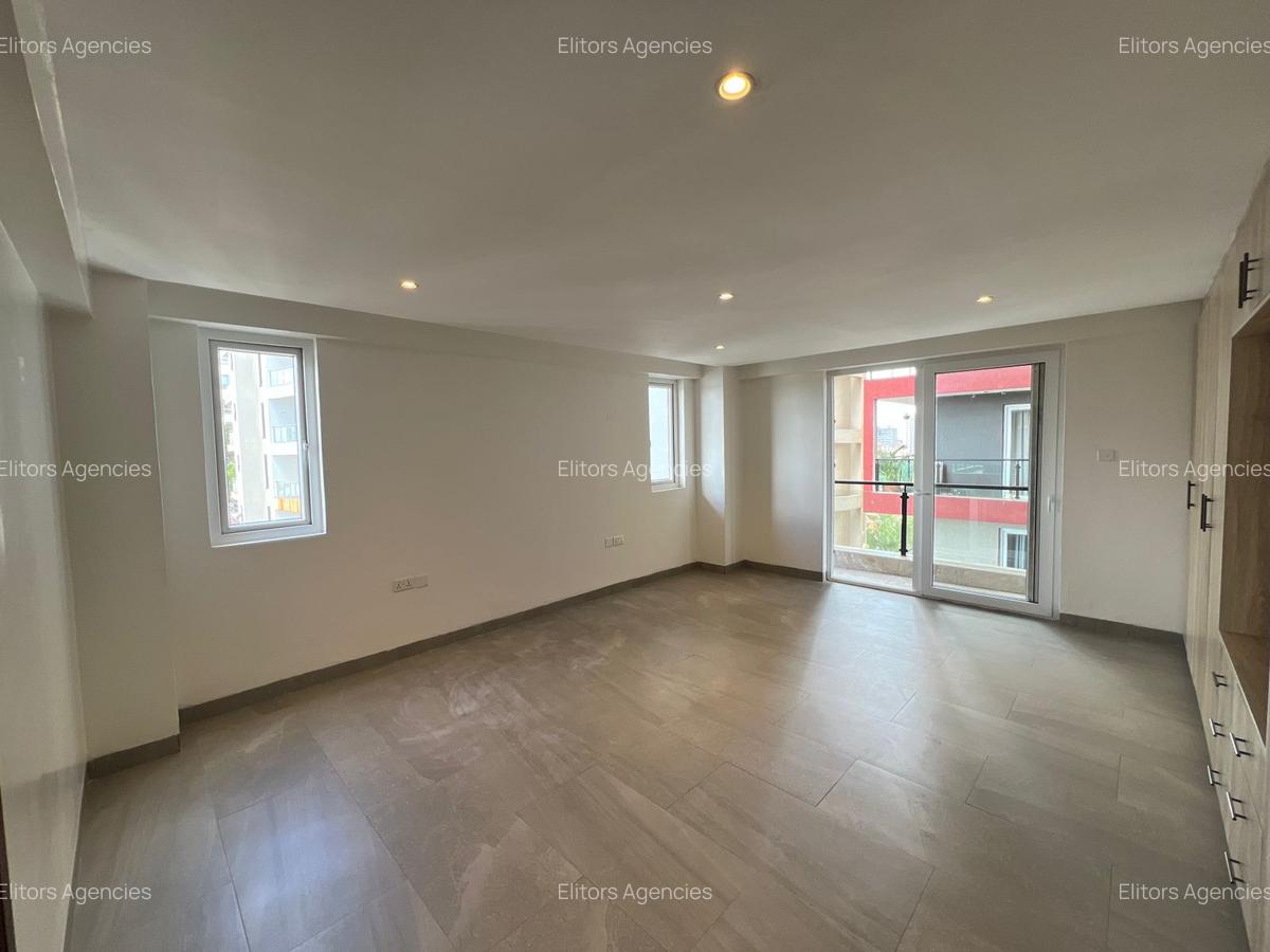 4 Bed Apartment with En Suite at General Mathenge - 16