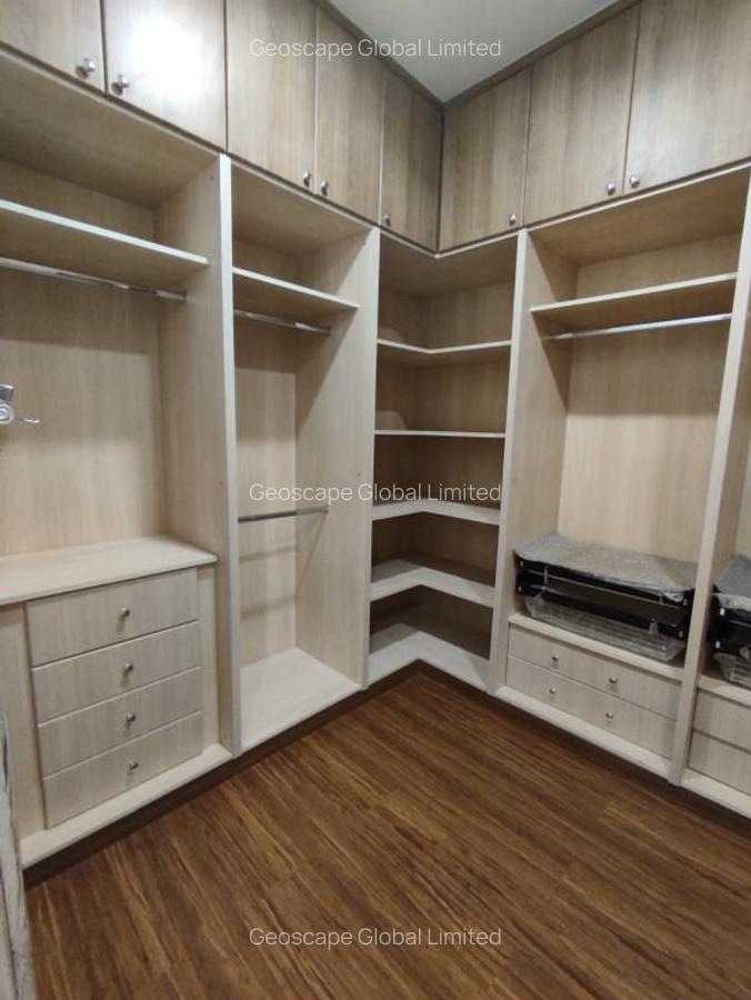 Furnished 4 Bed Apartment with En Suite in Spring Valley - 12