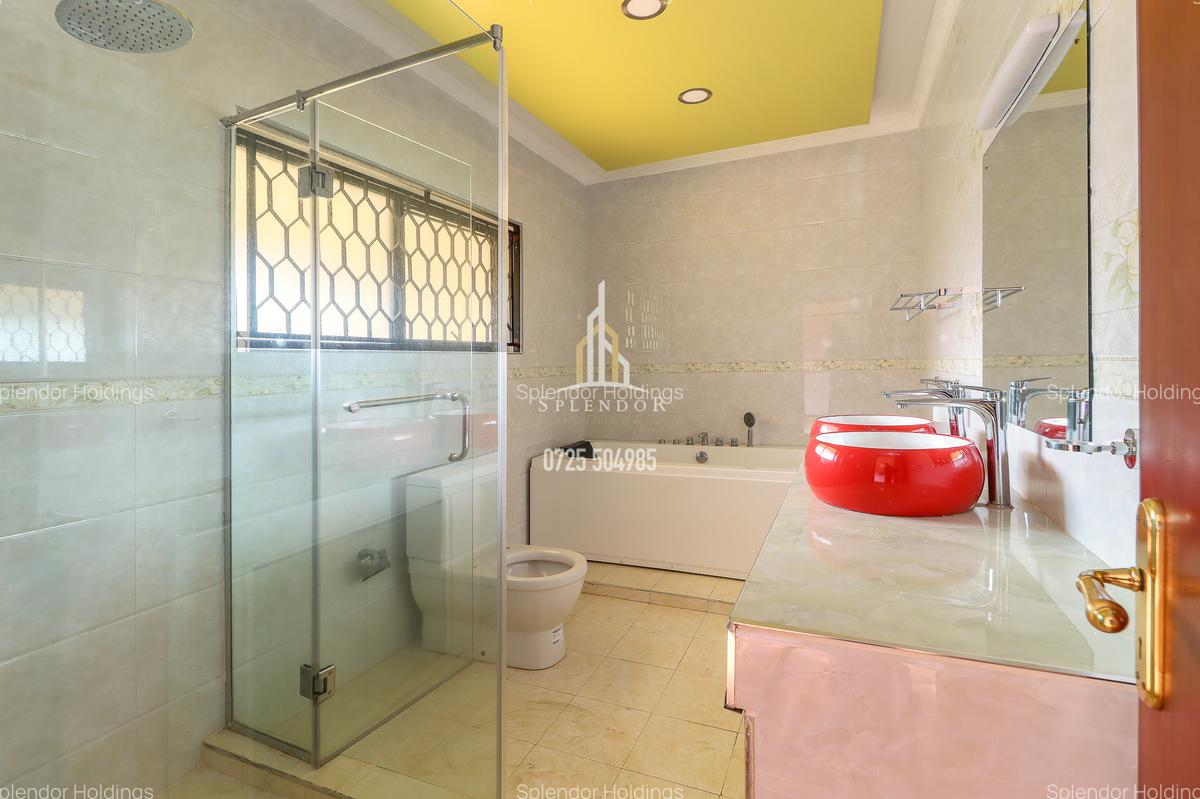 5 Bed Townhouse with En Suite in Lavington - 7