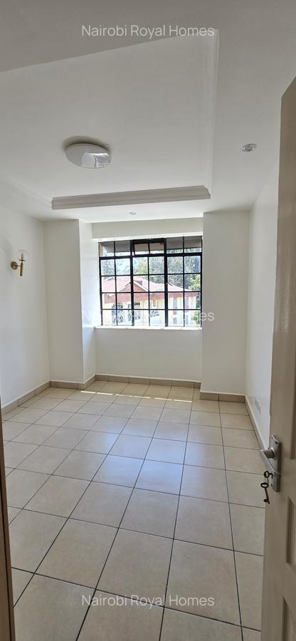 3 Bed Apartment with En Suite at Lavington - 11