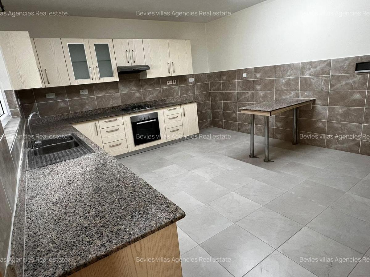 3 Bed Apartment with En Suite at Westlands - 5