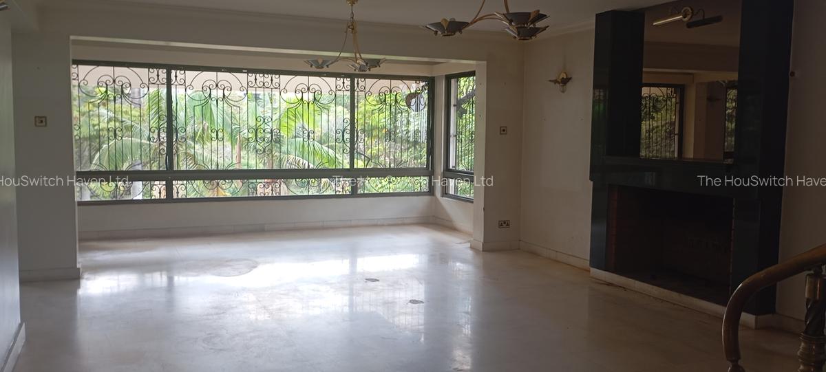 6 Bed House with En Suite at Off Un Avenue - 4