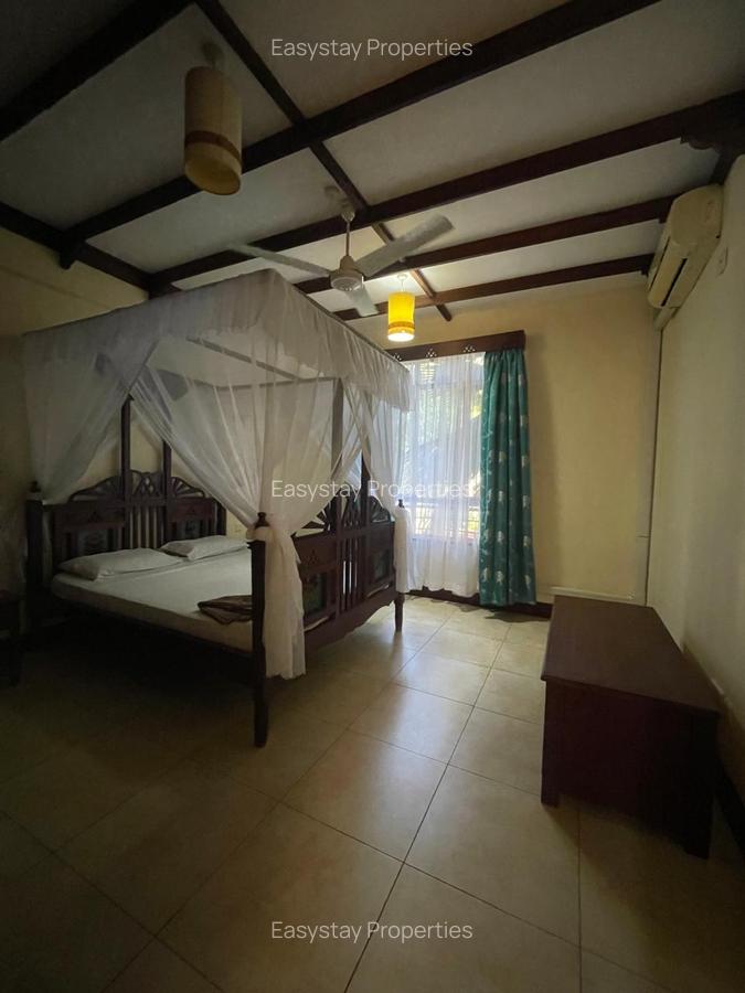 Serviced 3 Bed Apartment with Swimming Pool in Bamburi - 5