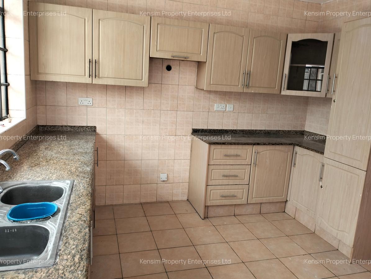 4 Bed Townhouse with En Suite in Lavington - 4
