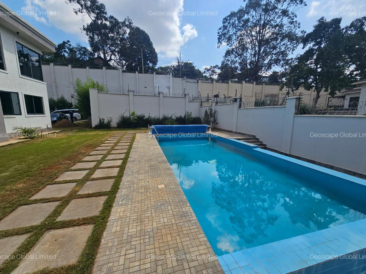 5 Bed House with En Suite in Loresho - 11