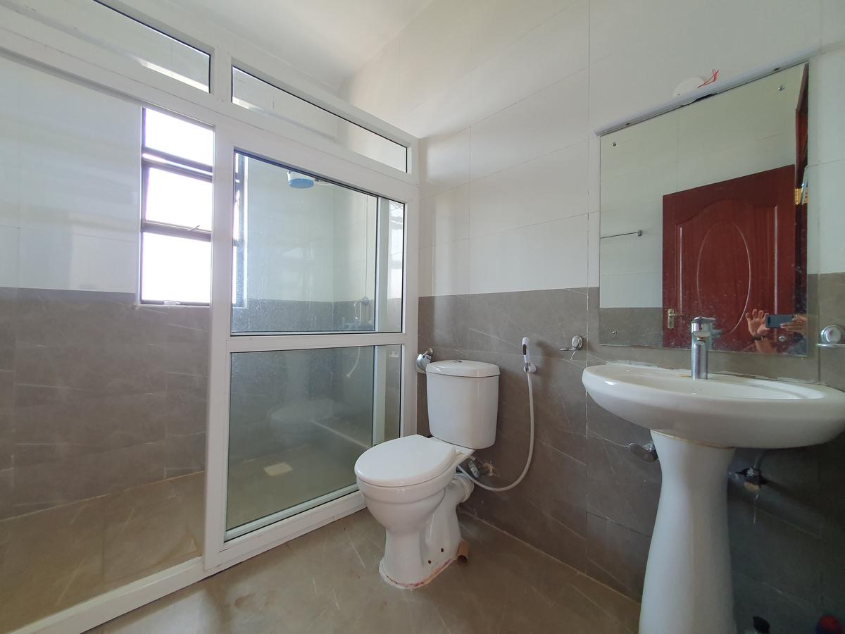 2 Bed Apartment with En Suite in Parklands - 8