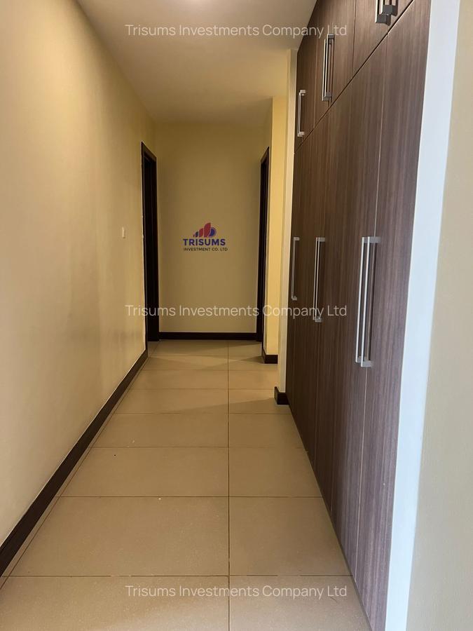 3 Bed Apartment with En Suite in Westlands Area - 11