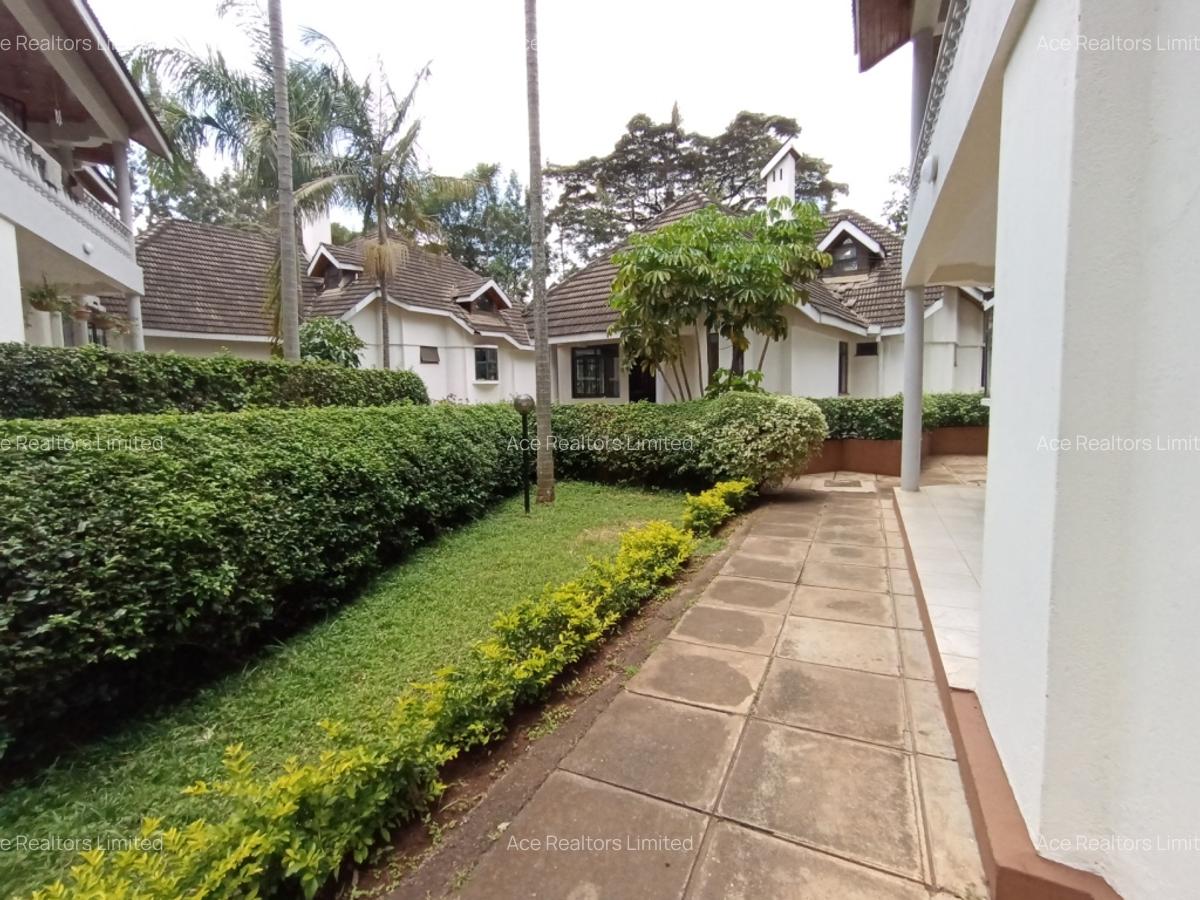 4 Bed Townhouse with En Suite at Eldama Ravine Rd - 2