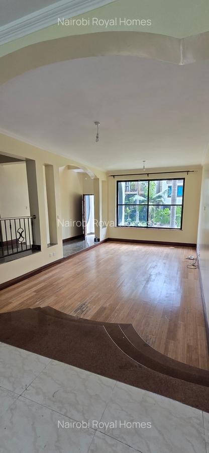 5 Bed Townhouse with En Suite at Grovelia Grove - 6