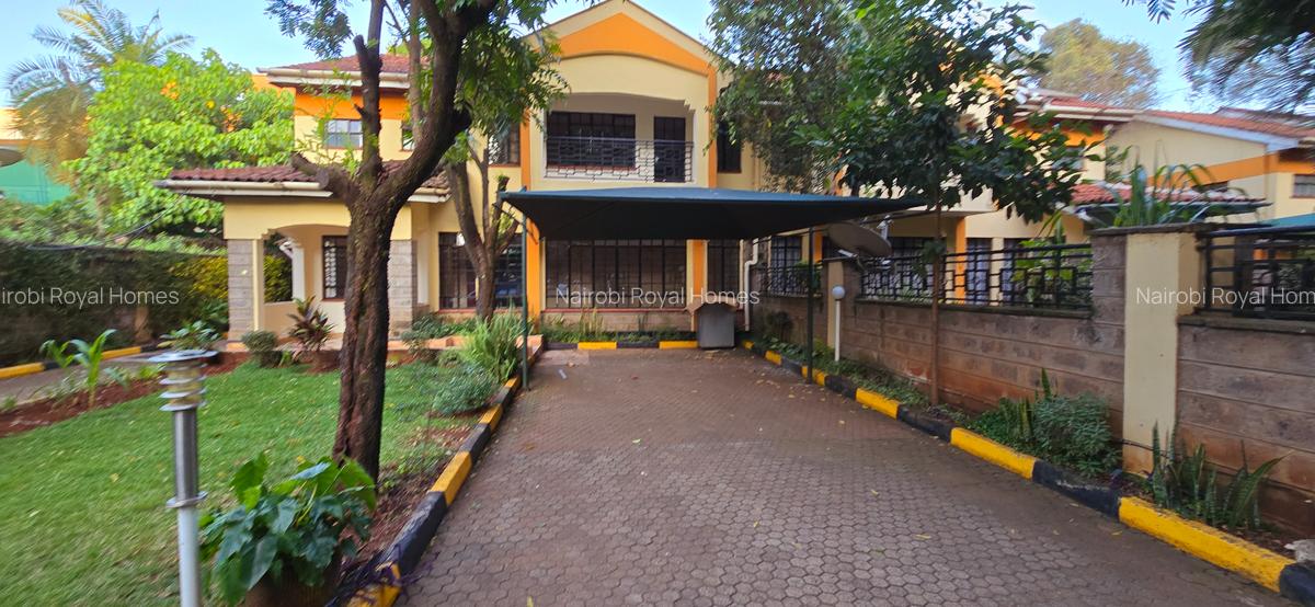 4 Bed Townhouse with En Suite at Off Convent Drive - 1