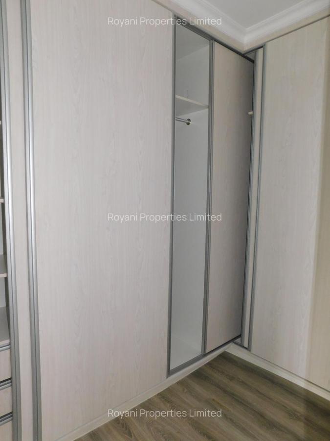 4 Bed Townhouse with En Suite at Five Star Paradise - 13