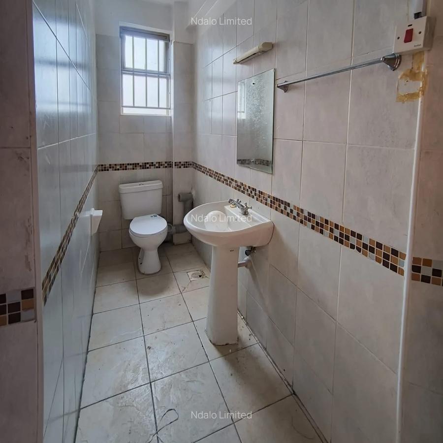 3 Bed Apartment with En Suite at Lavington - 10