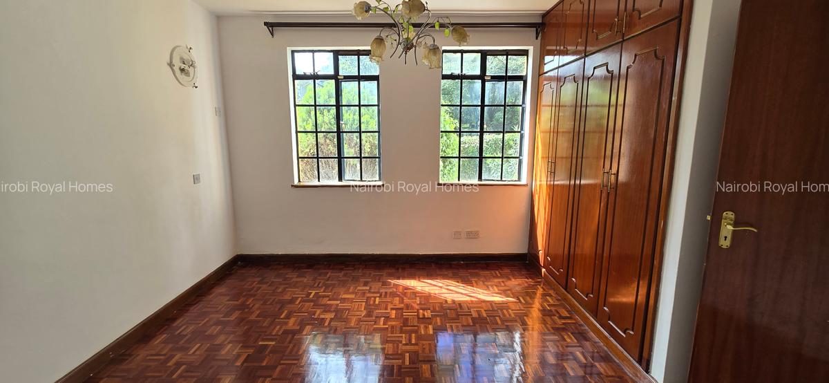 4 Bed Townhouse with En Suite at Lavington Green - 13